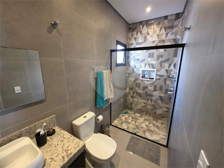 Casa Térrea à Venda no Condomínio Portal do Bosque – Louveira/SP | 3 Suítes, 4 Vagas e 170 m²