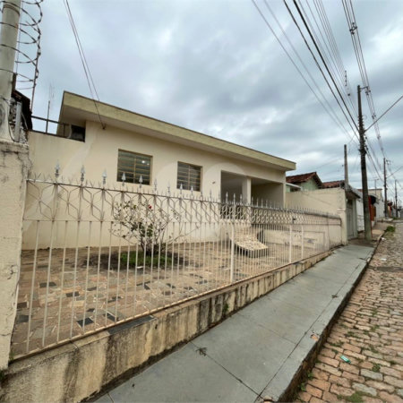 Casa a venda na Cidade Jardim com 3 dormitorios e 1 suite