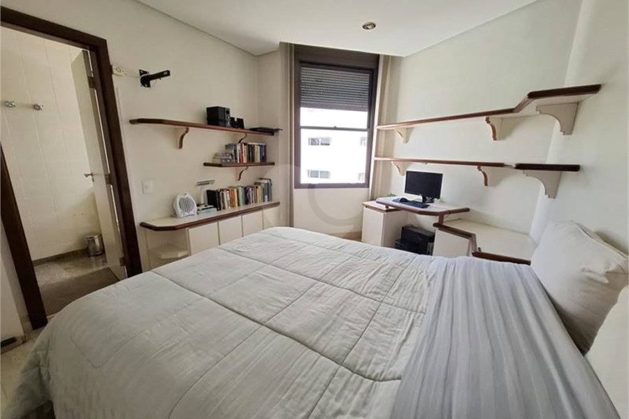 Apartamento, a venda, com 300m² de área privativa, 4 suítes, 4 vagas - Santana / SP