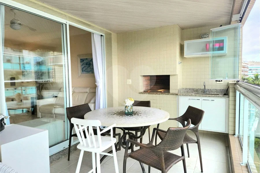 Apartamento à venda com 3 quartos, sendo 1 suíte, em Riviera de São Lourenço, Bertioga, SP