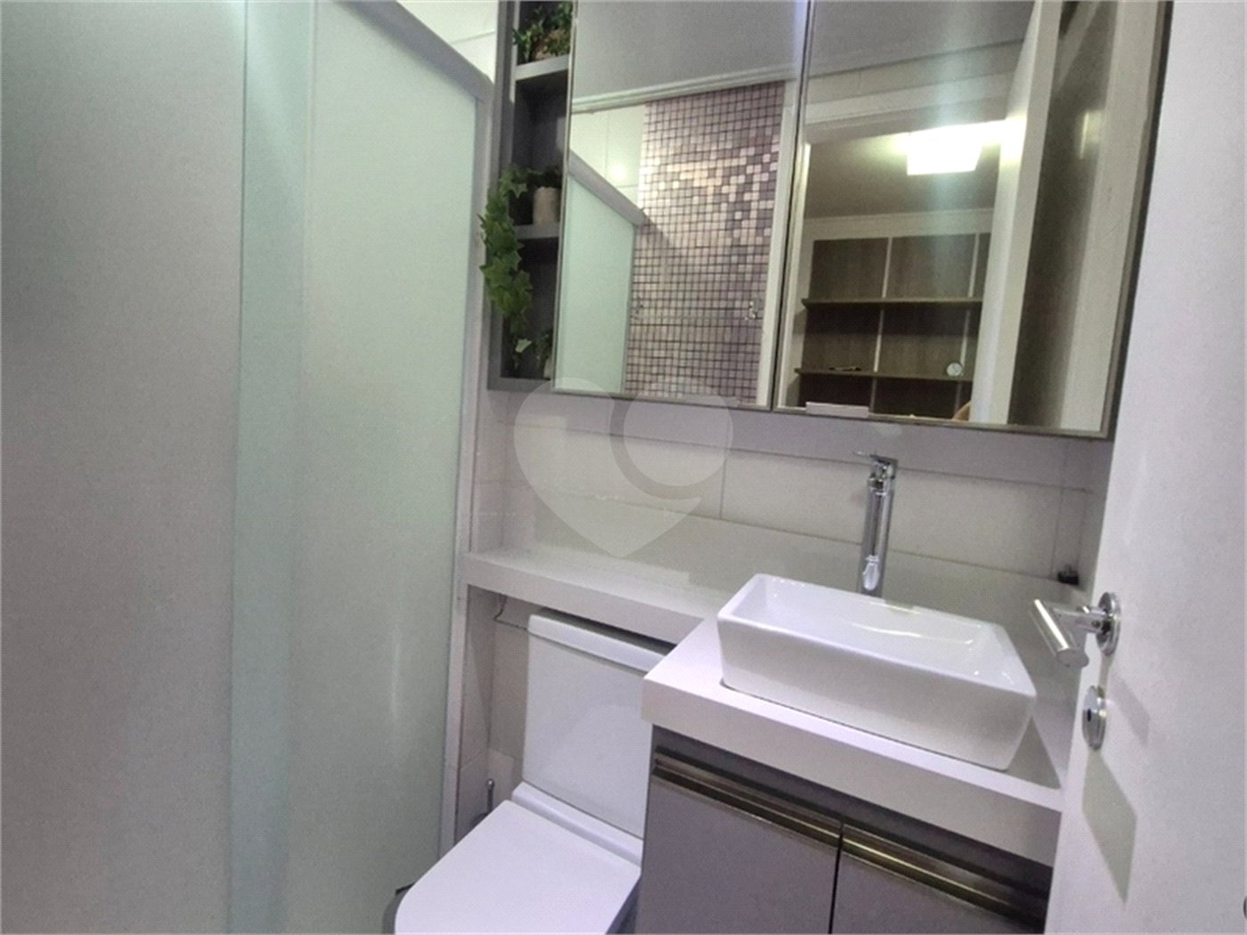 Apartamento com 69m² à venda na Moóca, 3 dormitórios, 1 suíte, 2 vagas, andar alto com vista livre, lazer completo