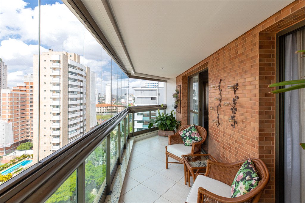 Apartamento à venda na Vila Mariana com 4 dormitórios
