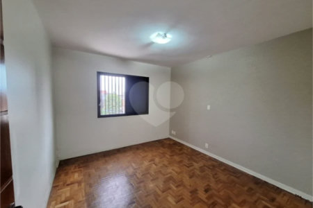 Sobrado com 2 dormitórios com 2 vagas de garagem