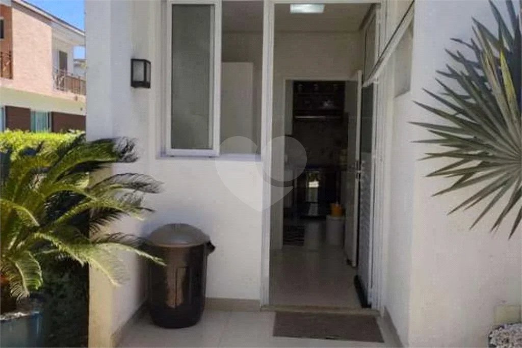 Maravilhosa Casa em Condomínio com 4 Suítes na Praia de Juquehy!!!