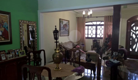 Sobrado à venda com 3 quartos em Bela Vista, São Paulo, SP