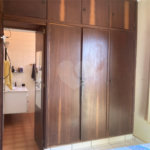 Vende-se excelente casa próxima ao Centro