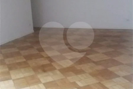 Magnífico apartamento com 178 m2 no Bom Retiro.