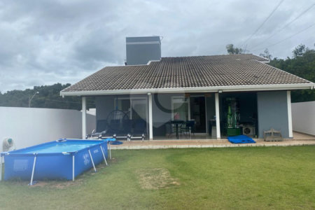 Casa a venda e para locação no Condomínio Reserva Santa Isabel em Louveira