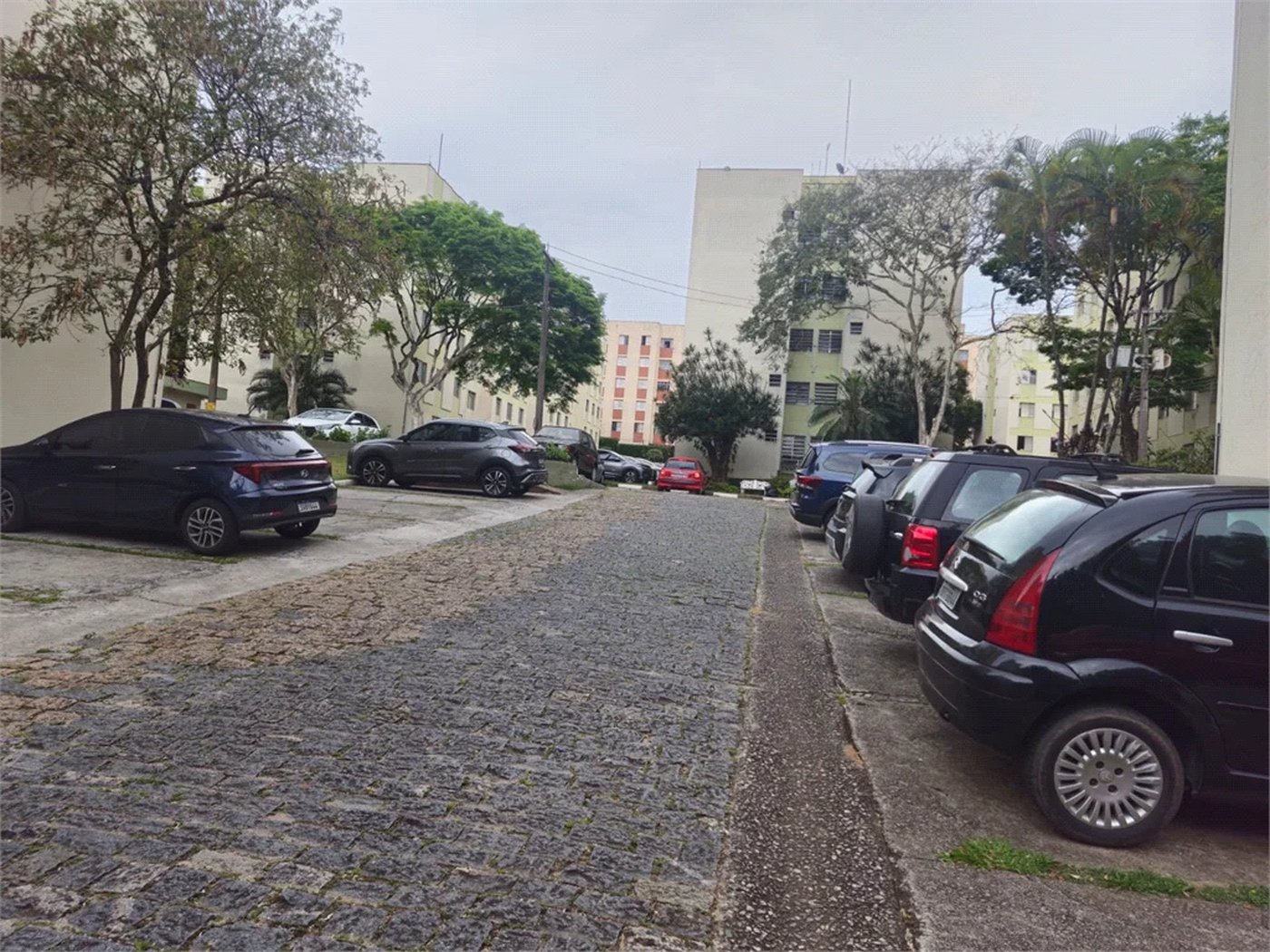 Apartamento no Jardim D'abril, com 2 dormitórios