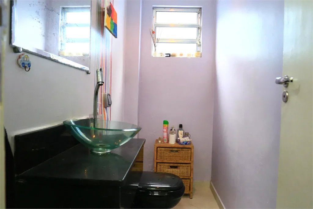 Sobrado à venda com 4 quartos, sendo 1 suíte,  em Vila Sônia, São Paulo, SP