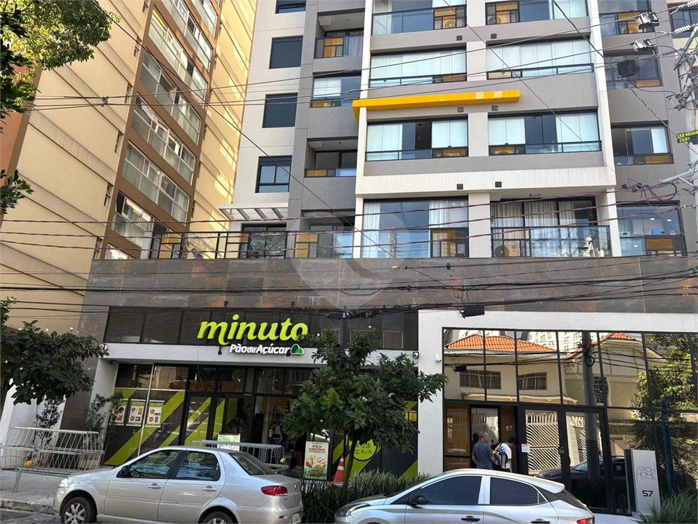 Apartamento aconchegante com terraço e sacada