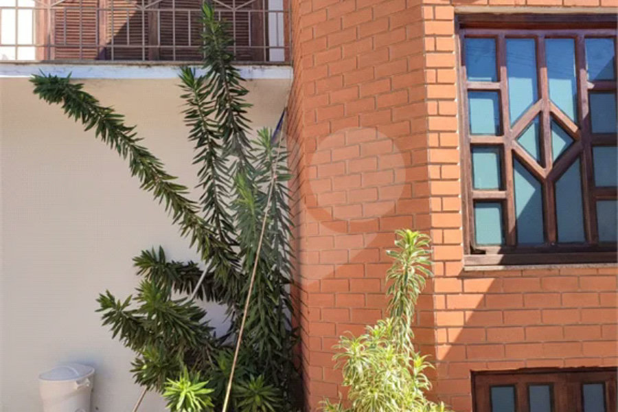 Casa Espetacular com Piscina e Churrasqueira à Venda na Vila Rezende