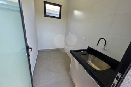 Casa térrea 3 dormitórios 1 suíte Residencial Villeneuve.
