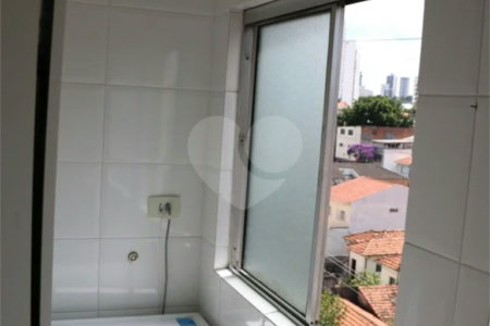 Apto na Mooca de 76m², com 2 dorms, 1 vaga, 1 suíte. Estuda permuta.