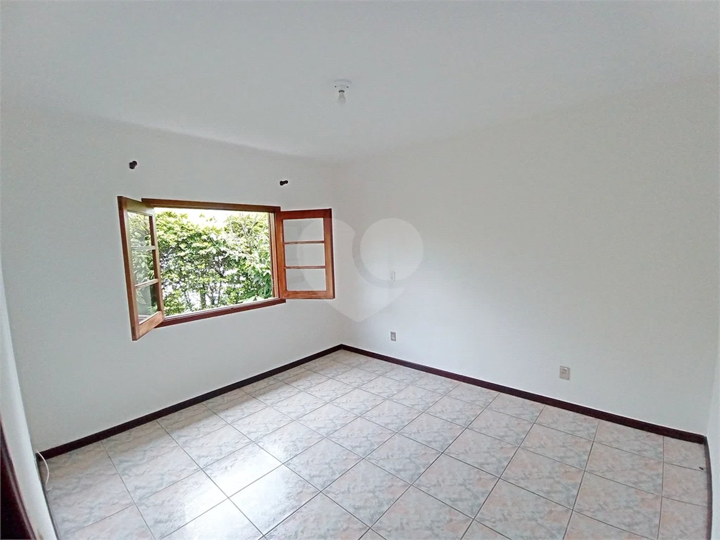 Casa a Venda no Condomínio Vista Alegre - Café em Vinhedo/SP