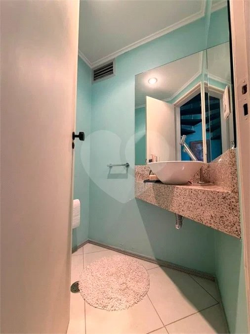 Apartamento com 1 dormitório com 1 vaga de garagem