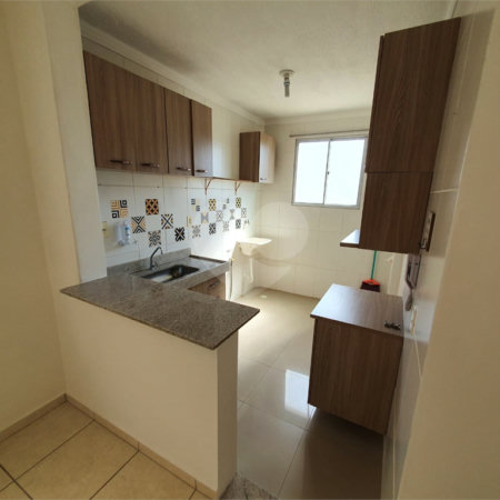 Apartamento no Condomínio Parque Alamo.