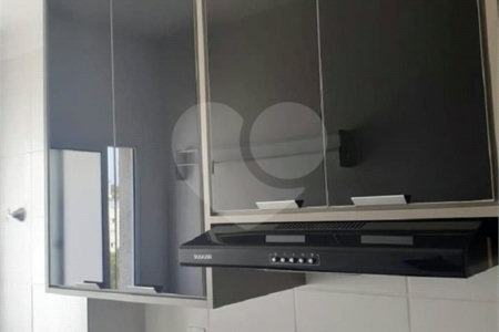 Apartamento no Condomínio Parque dos Manacás.