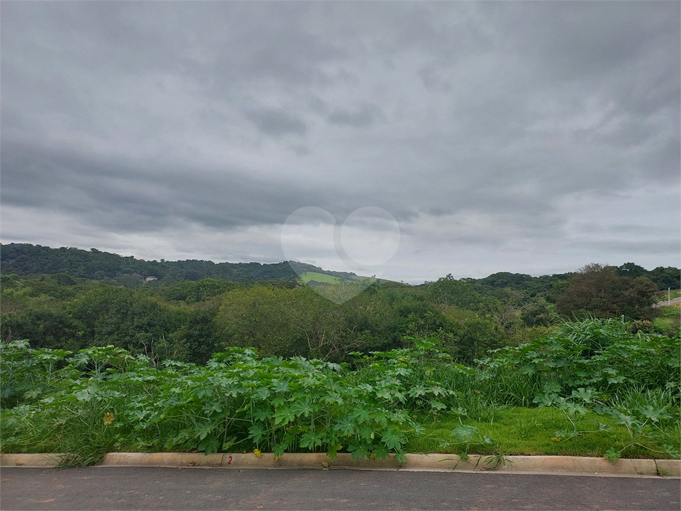 TERRENO A VENDA EM ATIBAIA - CONDOMINIO ELEMENTUM