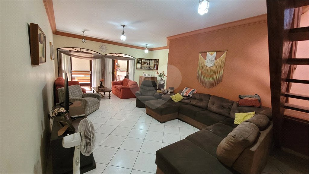 Casa em Condomínio, no Parque Sabará
