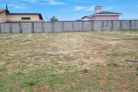 Terreno à Venda no Condomínio Monte das Araucárias