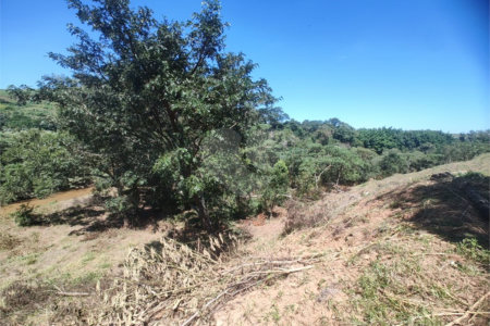 Área rural em Piracaia com 3.289 metros, ótima para chácara, as margens do rio Cachoeira