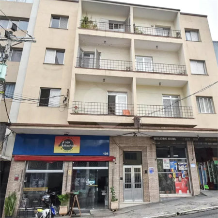 Apartamento á venda de 108m2 no Cond. Edifício Silvia a 350 metros da estação do metro Ana Rosa (linha azul e verde).