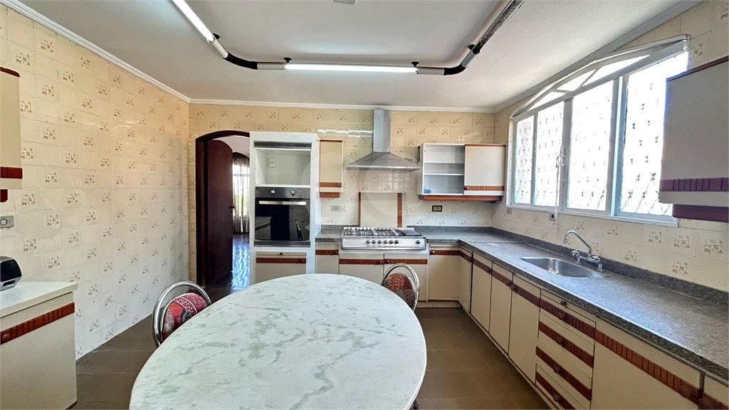 Venda Casa com 4 Dormitórios no Parque Santa Cecília