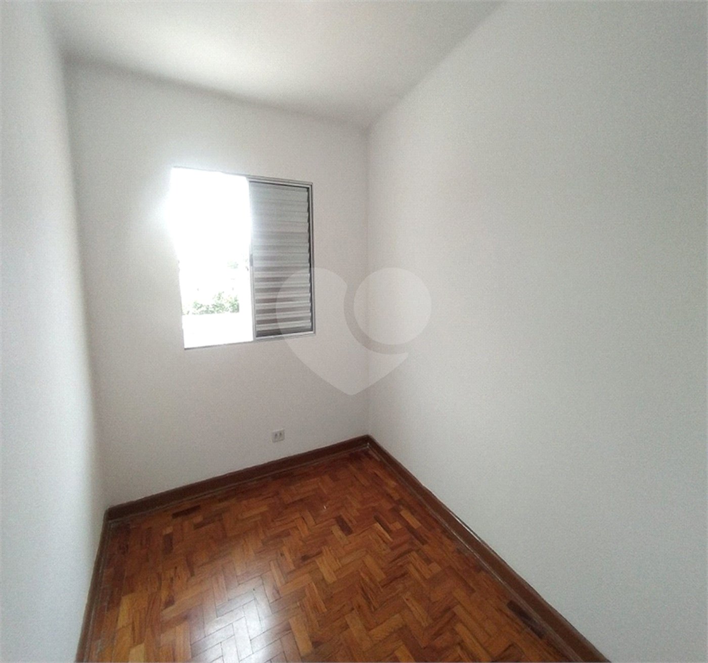 SOBRADO DE 100 M² COM 03 DORMITÓRIOS, VAGA E QUINTAL PARA LOCAÇÃO (OU VENDA) NO JARDIM DO COLEGIO-SANTANA