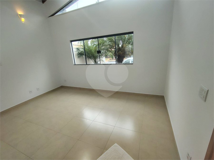 Casa à venda com 3 quartos, sendo 1 suíte,  no condomínio Bosque São Carlos, São Carlos - SP