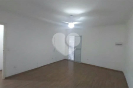 Sobrado á Venda com 200m² - Socorro