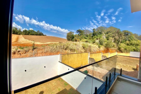 Casa à venda com 3 quartos, sendo 3 suítes, no condomínio Vila Giardino, Jundiaí - SP