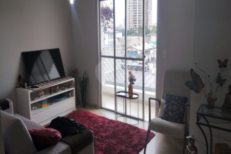 Apartamento com 67m², 3 quartos, garagem, à venda no Jardim Marajoara.