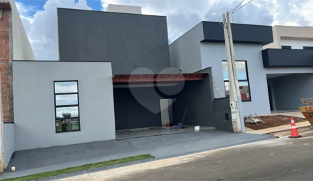 Casa à venda com 3 suítes no condomínio Residencial Villeneuve, São Carlos - SP