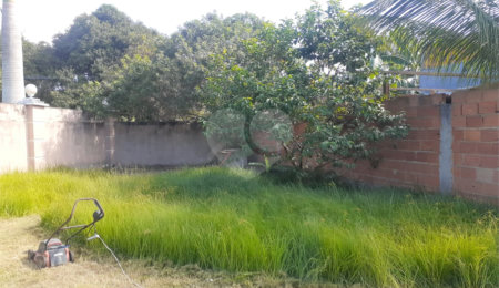 Terreno à venda em Fazenda Palmeiras, Rio das Ostras, RJ