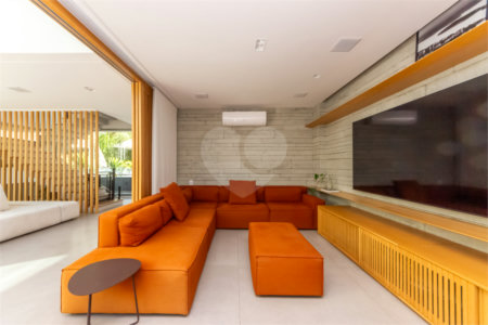 Casa à venda com 3 suítes no condomínio Lazuli, São Paulo - SP