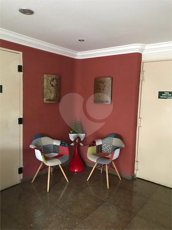 Apartamento 2 dormitórios à venda na Vila mariana.