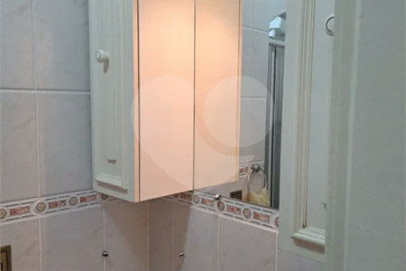 Casa Ampla com 5 Dormitórios, Piscina e Lazer Completo em Terreno de 1.260 m²