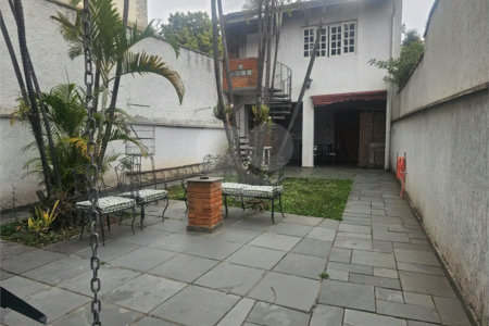 Sobrado à venda com 3 suítes em Jabaquara, São Paulo, SP