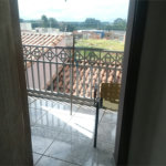 Sobrado com 3 suítes.