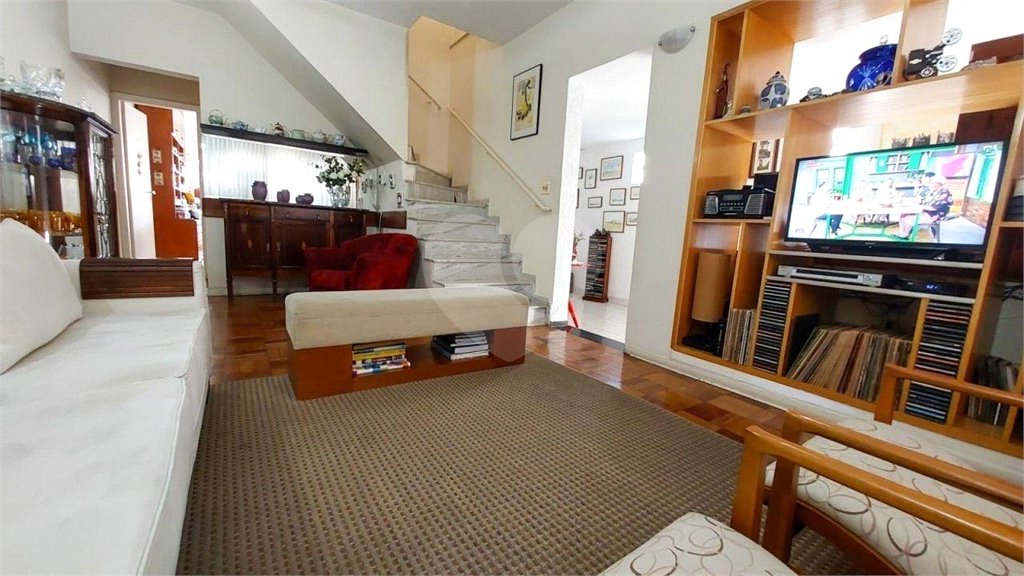 Casa à venda com 3 quartos, sendo 1 suíte,  em Vila Paulista, São Paulo, SP