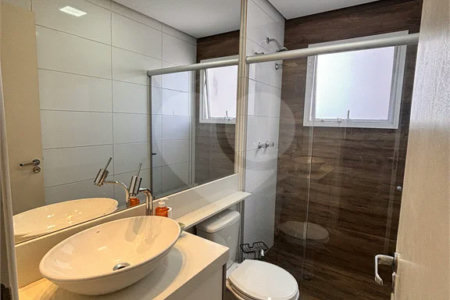 Apartamento com 77m² , 2 dormitórios , sendo 1 suíte , 2 vagas de garagem , a venda no bairro Rudge Ramos.