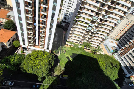 Apartamento para venda em Moema com 2 quartos, sendo 1 suíte, 1 vaga, 62 m²