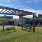 Linda Casa 3 dormitórios com piscina - R$ 950.000,00
