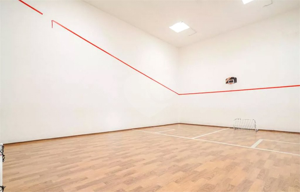 Apartamento na Região da Mooca. Excelente Localização com 3 Dormitórios sendo 1 Suíte e 2 Vagas de Garagem