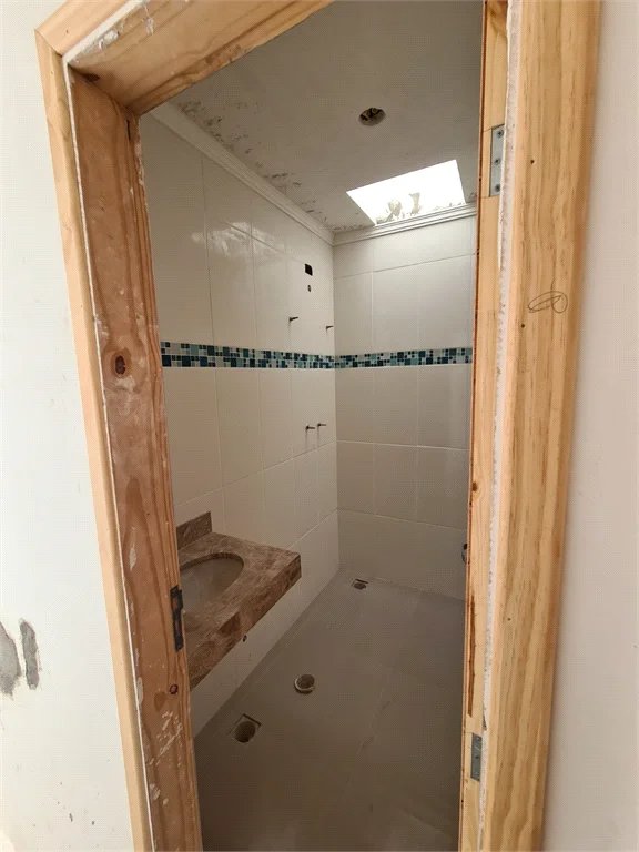 Sobrado à venda com 3 quartos, sendo 1 suíte,  em Vila Gomes, São Paulo, SP