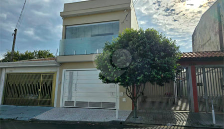 Casa à venda com 3 quartos, sendo 1 suíte,  em Parque Paraíso, São Carlos, SP