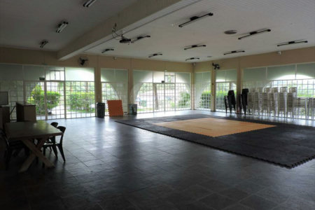 Casa de Alto Padrão à Venda e Locação - Condomínio Vila Verde