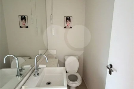 Apartamento à venda com 3 suítes em Vila Mariana, São Paulo, SP