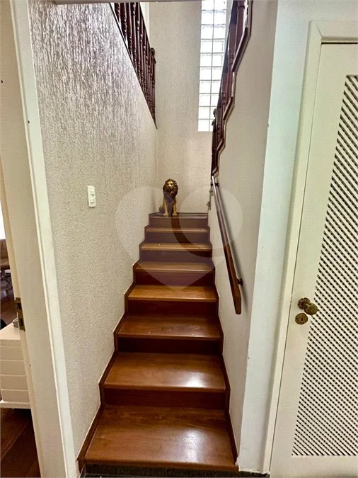 Casa de Alto Padrão à Venda no Parque dos Pássaros – 350 m²